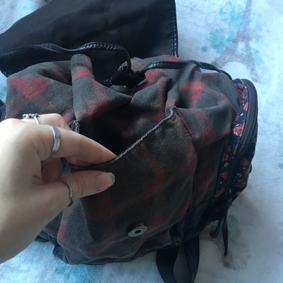 Mudd Floral & Brown Patterned Backpack - Picture 4 of 6